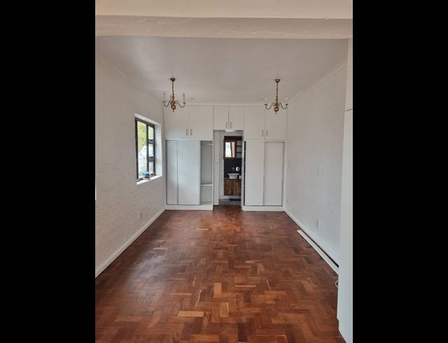 Cottage Between Mountain and the Sea